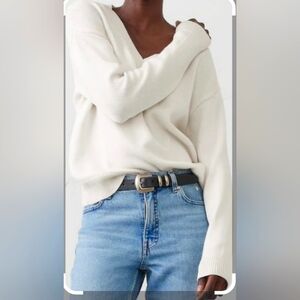 Banana Republic V-Neck Pullover